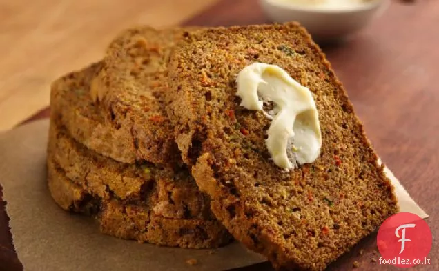 Pane di zucchine e carote con crema di miele