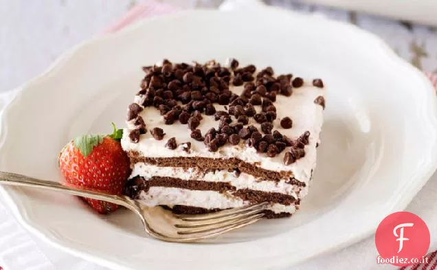 Torta ghiacciaia al cioccolato e fragole