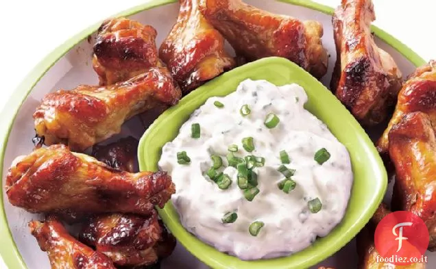 Ali di pollo Jerk con salsa di immersione cremosa