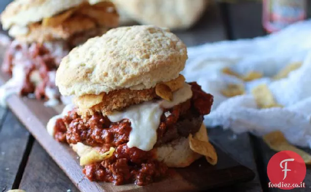 L'ultimo hamburger di biscotti con salsa di formaggio Chili