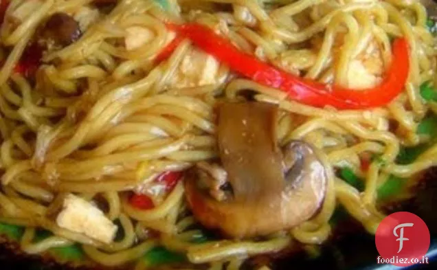 Tagliatelle giapponesi Soba saltate in padella