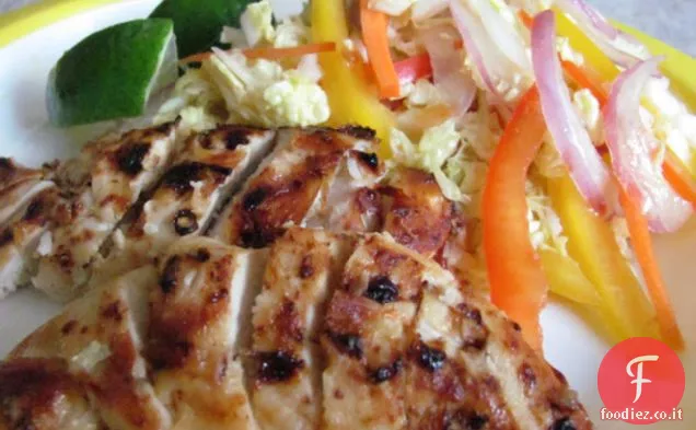 Slaw tailandese con salsa di peperoncino dolce-offerte di pollo glassato