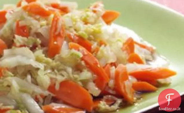 Napa Cavolo e carote con vino di riso-salsa di ostriche