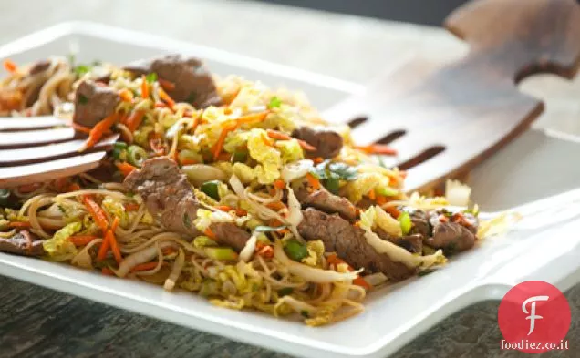 Insalata di manzo in stile tailandese