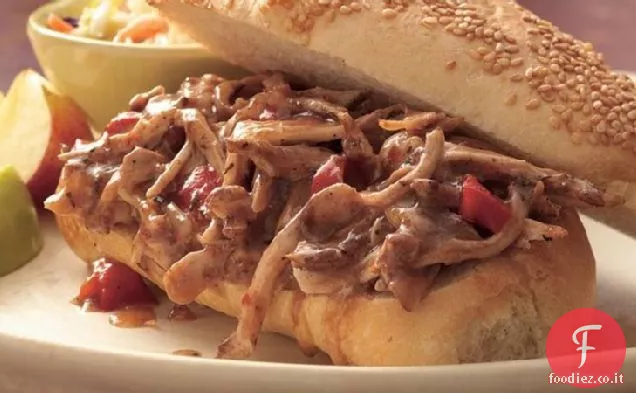 Hoagies di pollo grandi e piccanti a cottura lenta