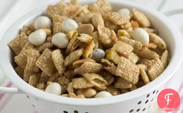 Pesche e arachidi Chex Mix