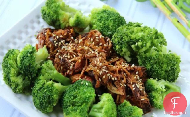 Pollo al sesamo all'aglio a cottura lenta