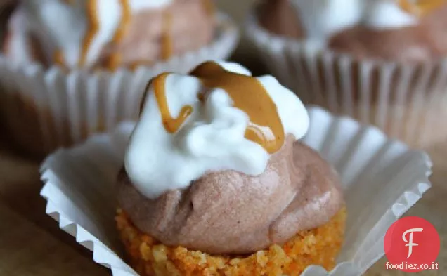 Mini torte al cioccolato e burro di arachidi