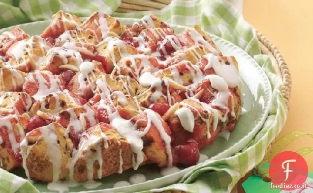 Facile Torta di caffè ciliegia-mandorla