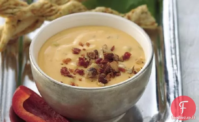 Salsa affumicata di mandorle, cheddar e pancetta