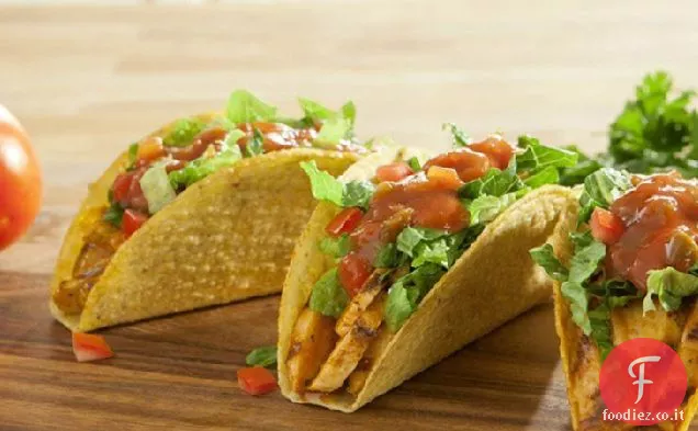 Tacos di pollo Stand 'N Stuff® a cubetti di pomodoro