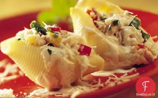 Gusci di pasta ripiena di frutti di mare