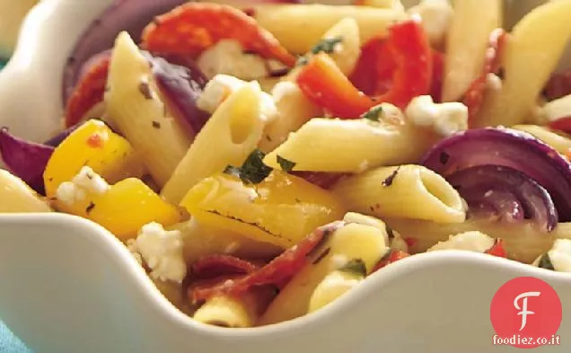 Insalata di pasta al peperone dolce arrosto con erbe e Feta