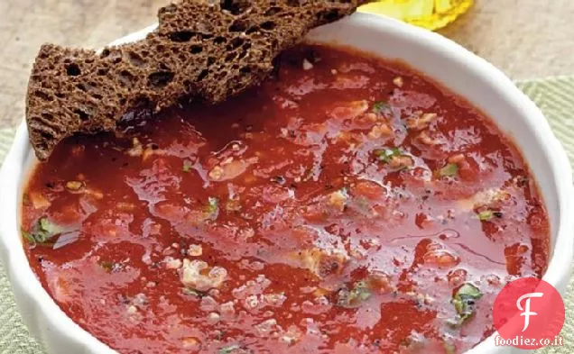 Zuppa di pomodoro con crostini di pipistrello