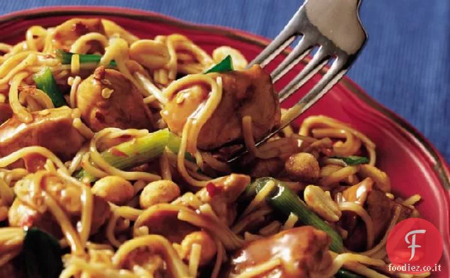 Tagliatelle di Kung Pao e pollo