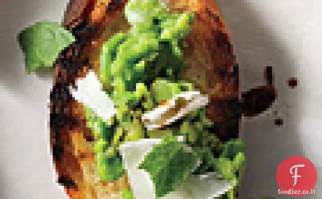 Crostini di Piselli, Menta e Parmigiano