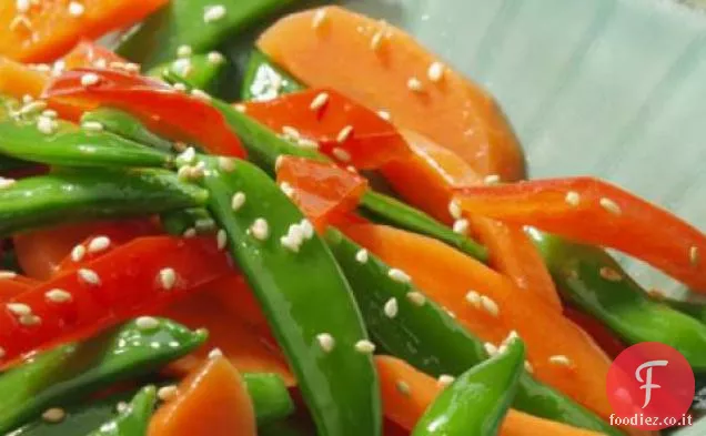 Sesamo Snap Piselli con carote e peperoni Ricetta