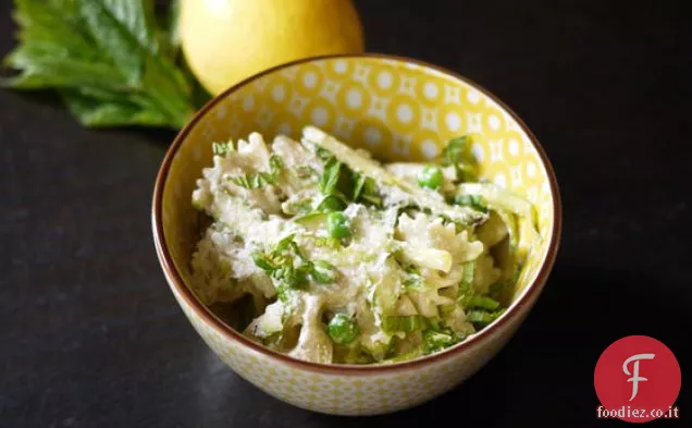 Pasta al limone con Ricotta, Asparagi e Piselli
