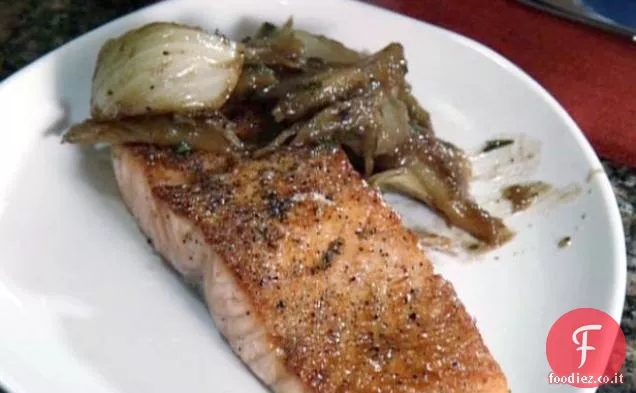Salmone glassato con finocchio brasato