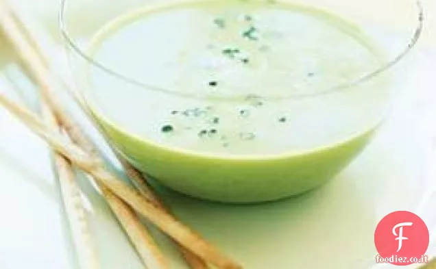 Zuppa di piselli a scatto di zucchero refrigerato