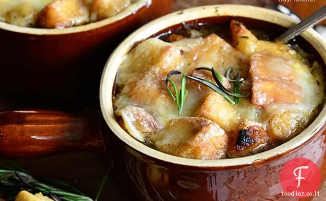 Zuppa di cipolle francese