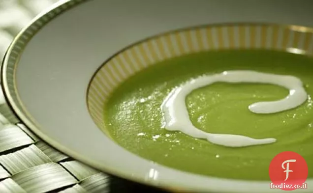 Zucchero Snap Zuppa di piselli con crema di parmigiano