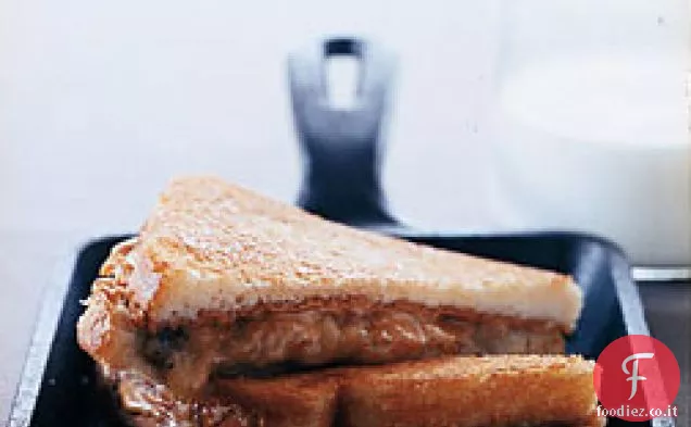 Panino caldo al burro di arachidi e banana di Elvis Presley