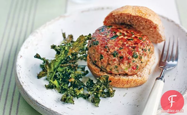Hamburger di tacchino tailandese con cavolo croccante