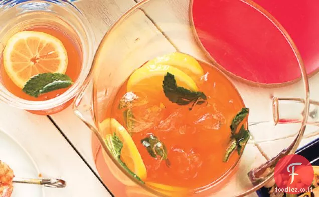 Tè dolce con Vodka e limonata