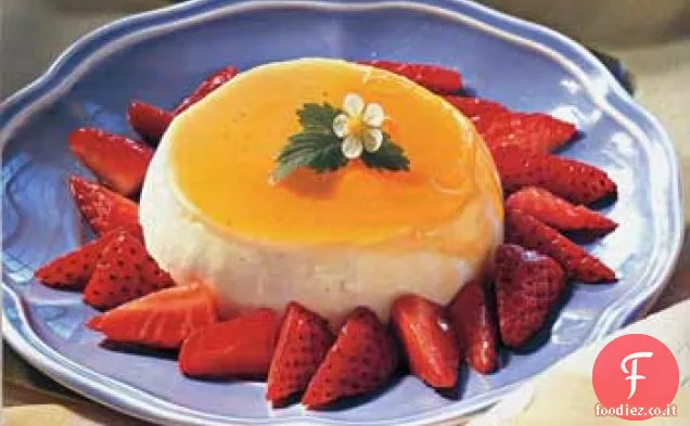 Panna Cotta al Latticello con Fragole Zuccherate