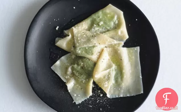 Ravioli Wonton di piselli e Parmigiano