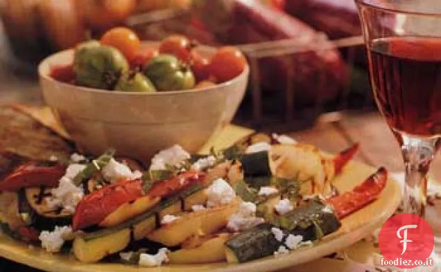 Insalata di Ratatouille alla griglia con formaggio Feta