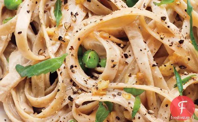 Fettuccine cremose con Piselli e Basilico