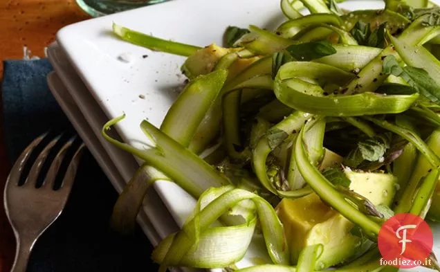 Insalata di asparagi e avocado