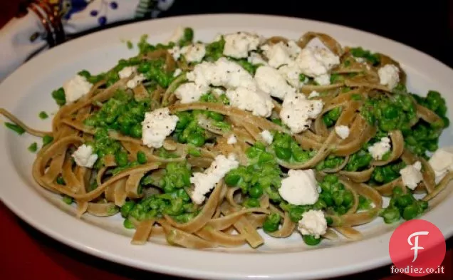 Pasta con Piselli Schiacciati e Ricotta