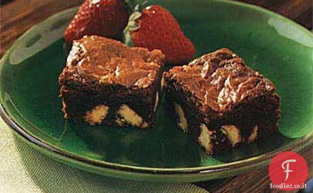 Brownies al cioccolato fondente con pezzi di cioccolato bianco