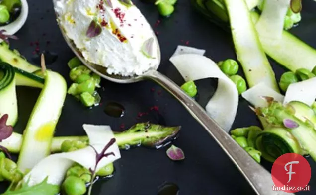 Insalata estiva di cagliata di bufala fresca