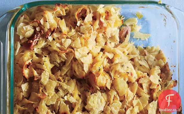 Casseruola di noodle di tonno con porri e aneto fresco