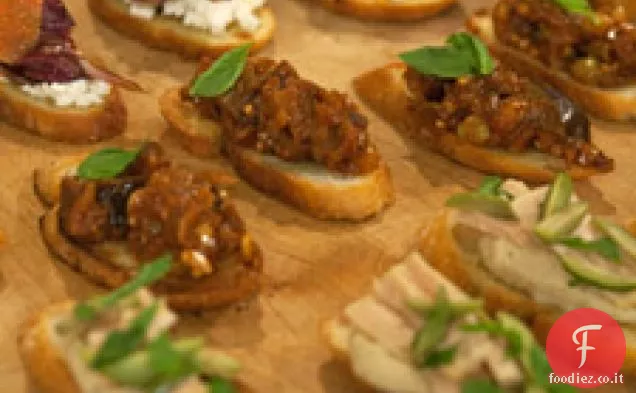Crostini con Ricotta Fresca e Radicchio alla Griglia