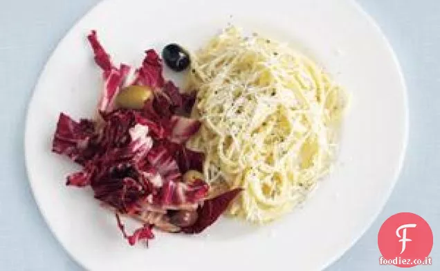 Pasta Cremosa di Pecorino con Insalata di Radicchio Ricetta