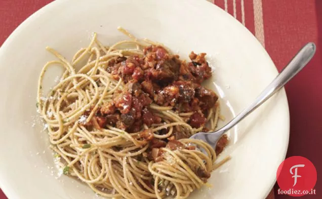 Ragù di Stinco di manzo e Salsiccia con Spaghetti Integrali