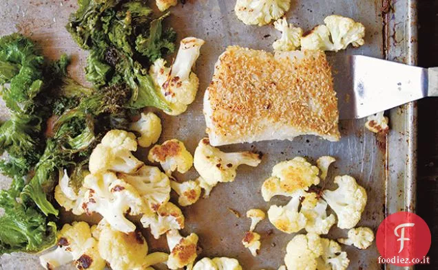 Pesce gatto in crosta di avena con capocchia di spillo, cavolfiore arrostito e senape e crema al limone