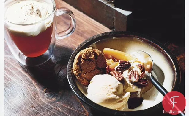 Gelato al miele e caramello con mele
