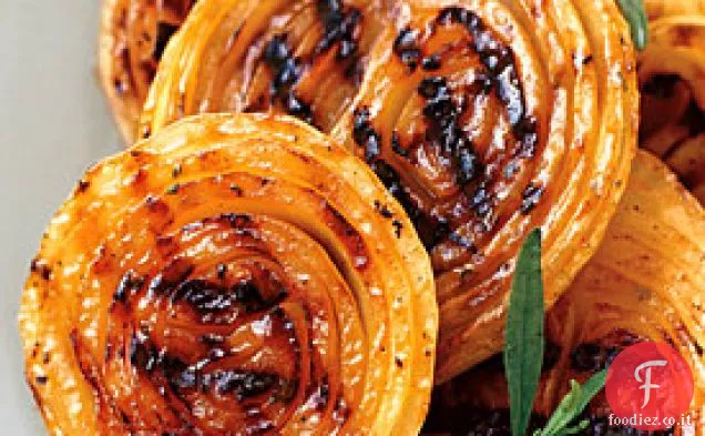 Bistecche di cipolla Bbq con salsa di miele e senape