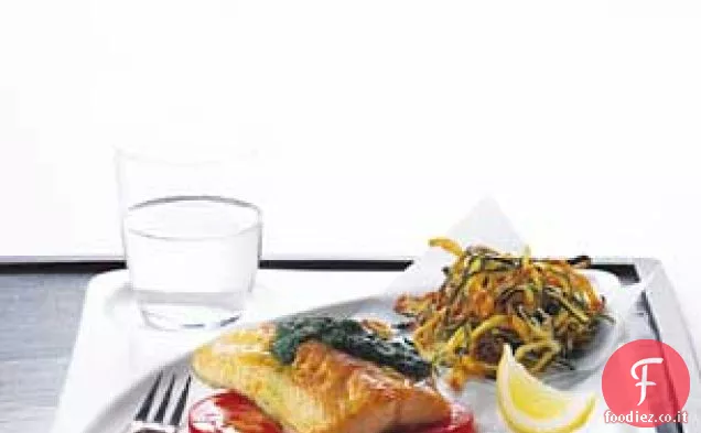 Salmerino alla griglia con salsa di basilico e pomodoro