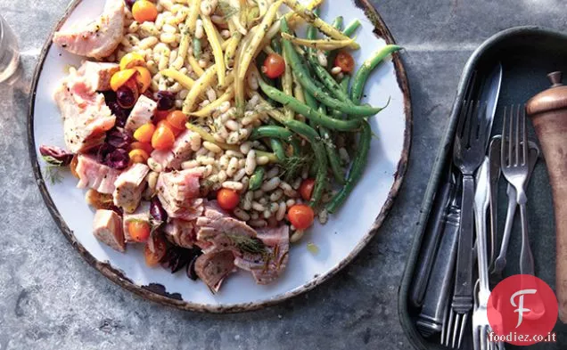 Insalata di tonno in camicia con olio