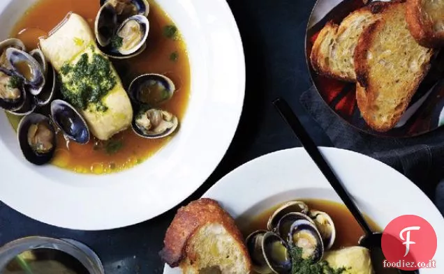 Frutti di mare en Brodo con Pesto di Dragoncello