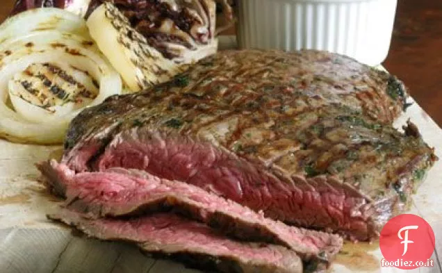 Chimichurri Bistecca al Fianco Con Radicchio alla Griglia e Cipolle