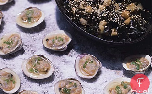 Vongole grigliate sul mezzo Guscio con Mignonnette allo Zenzero