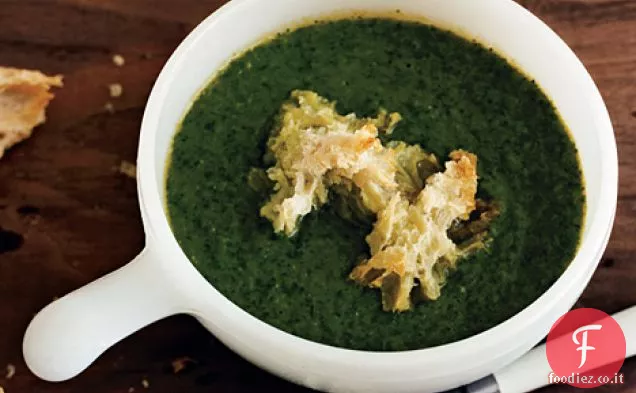 Zuppa di lattuga con crostini